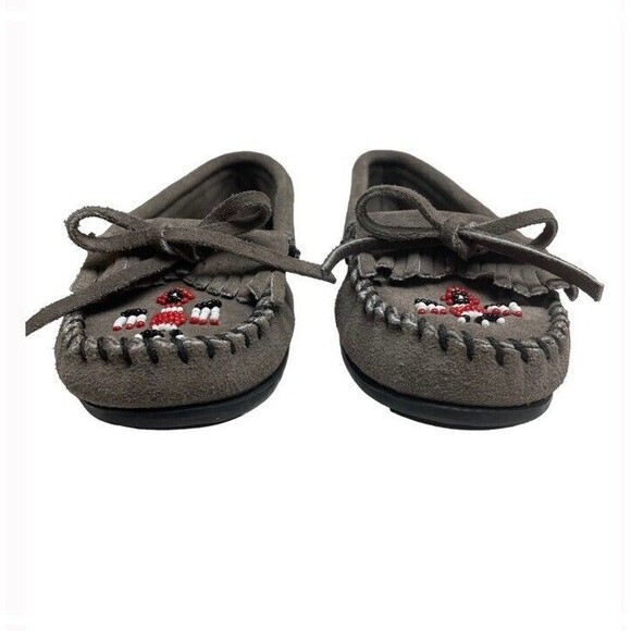 Minnetonka Suede Gray Beaded Thunderbird Southwestern Moccasins Boho Size 6 EUC - Picture 3 of 10